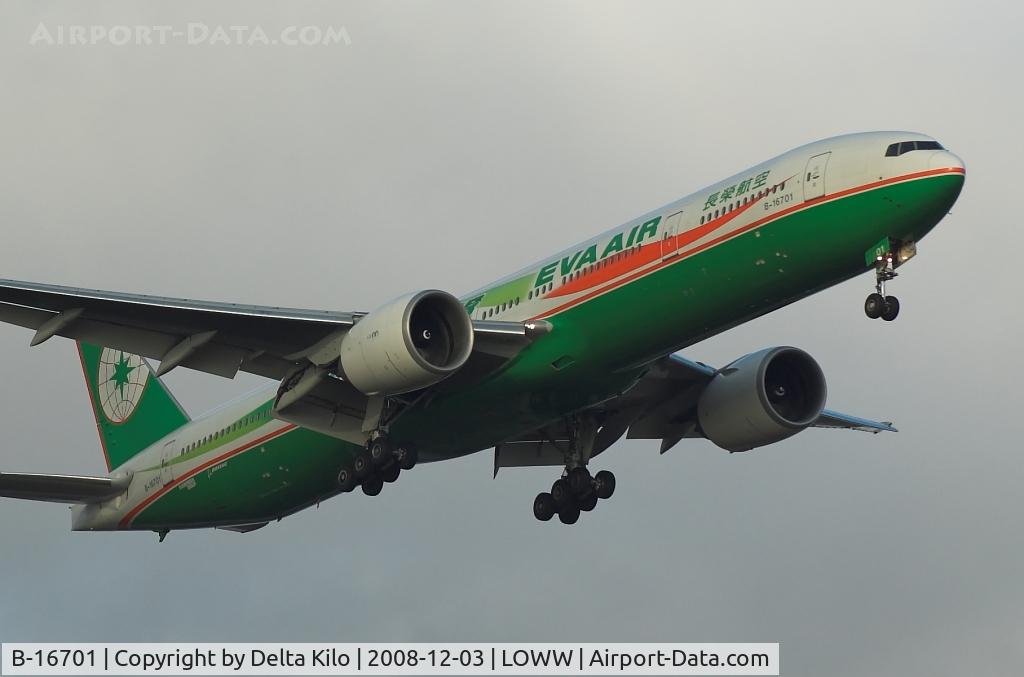 B-16701, 2005 Boeing 777-35E/ER C/N 32639, EVA AIR   Boeing 777-35EER