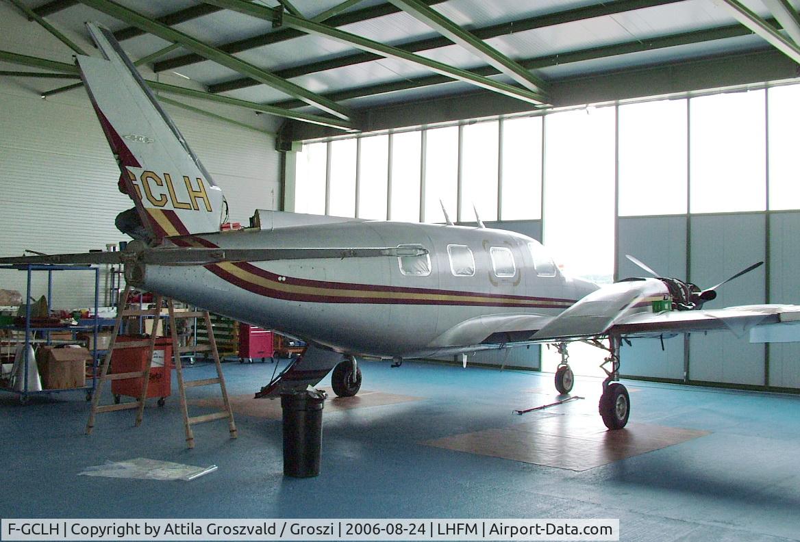 F-GCLH, Piper PA-31T-620 Cheyenne II C/N 31T-8020044, Fertöszentmiklos / Meidl Airport / LHFM - Hungary - Landing