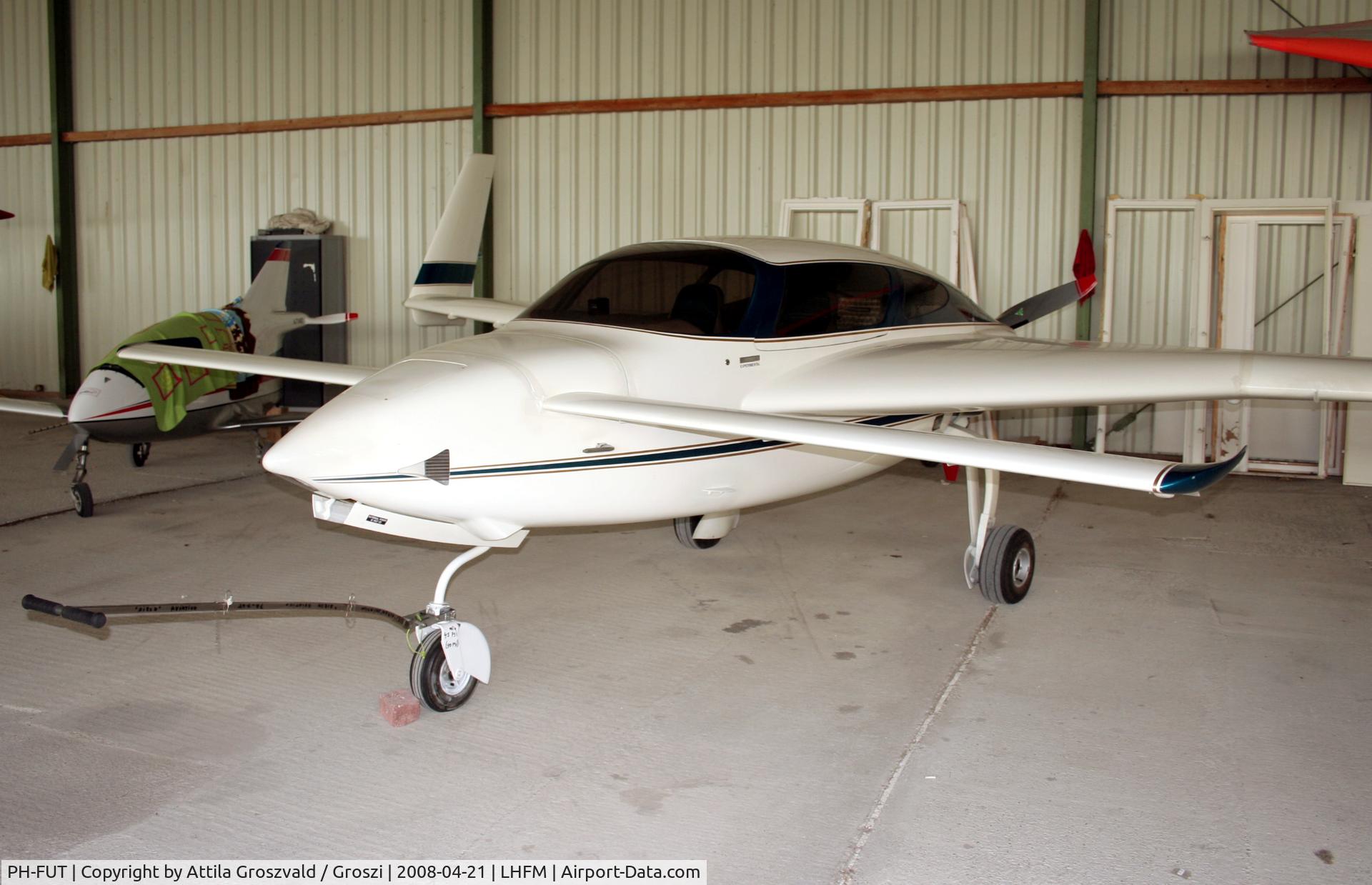 PH-FUT, 2001 Velocity Velocity 173 Elite FG C/N F02RG-001, Fertöszentmiklos / Meidl Airport / LHFM - Hungary