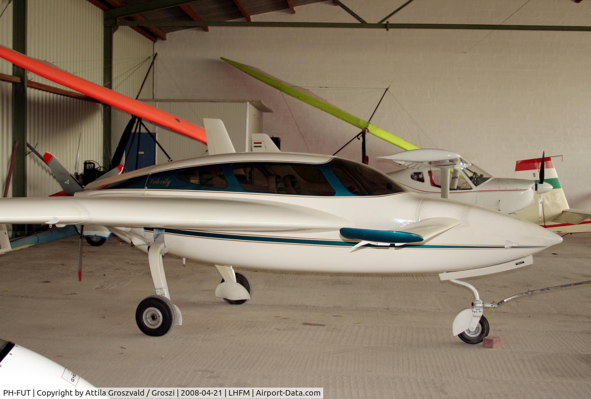 PH-FUT, 2001 Velocity Velocity 173 Elite FG C/N F02RG-001, Fertöszentmiklos / Meidl Airport / LHFM - Hungary