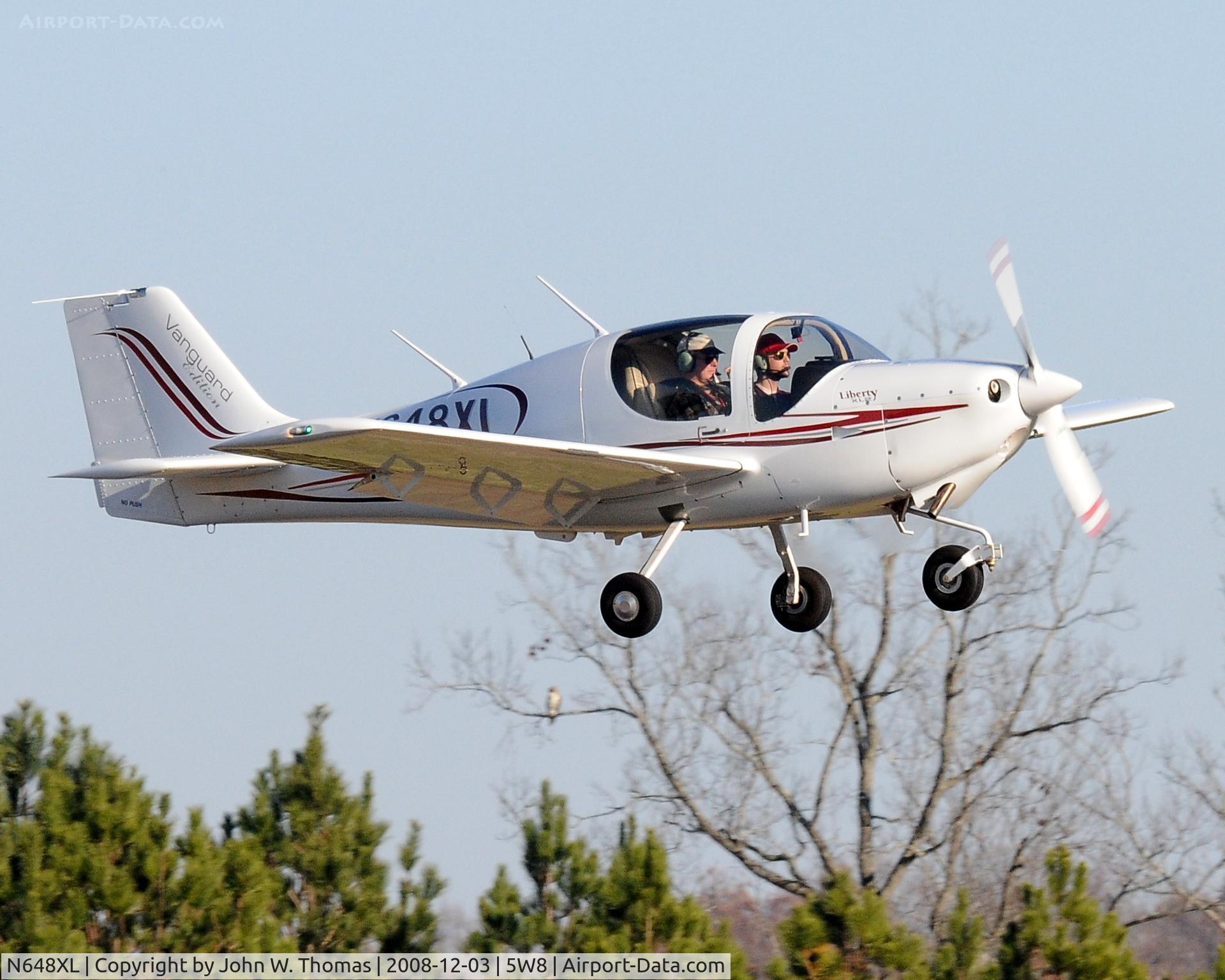 N648XL, 2008 Liberty XL-2 C/N 0118, Departing runway 22
