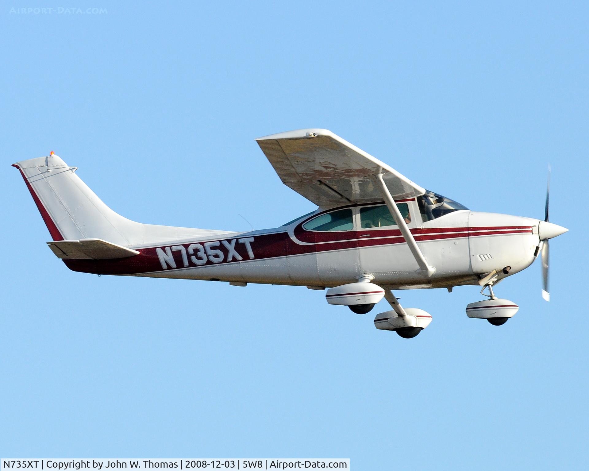 N735XT, Cessna 182Q Skylane C/N 18265773, Departing runway 22