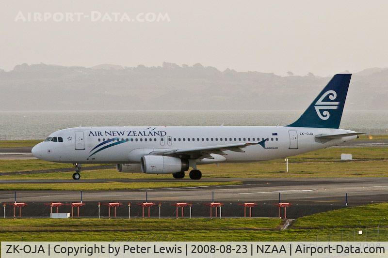 ZK-OJA, 2003 Airbus A320-232 C/N 2085, Air New Zealand Ltd., Auckland