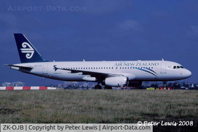 ZK-OJB, 2003 Airbus A320-232 C/N 2090, Air New Zealand Ltd., Auckland
