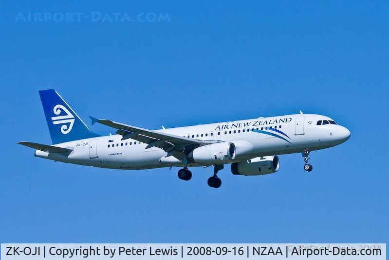 ZK-OJI, 2004 Airbus A320-232 C/N 2297, Air New Zealand Ltd., Auckland