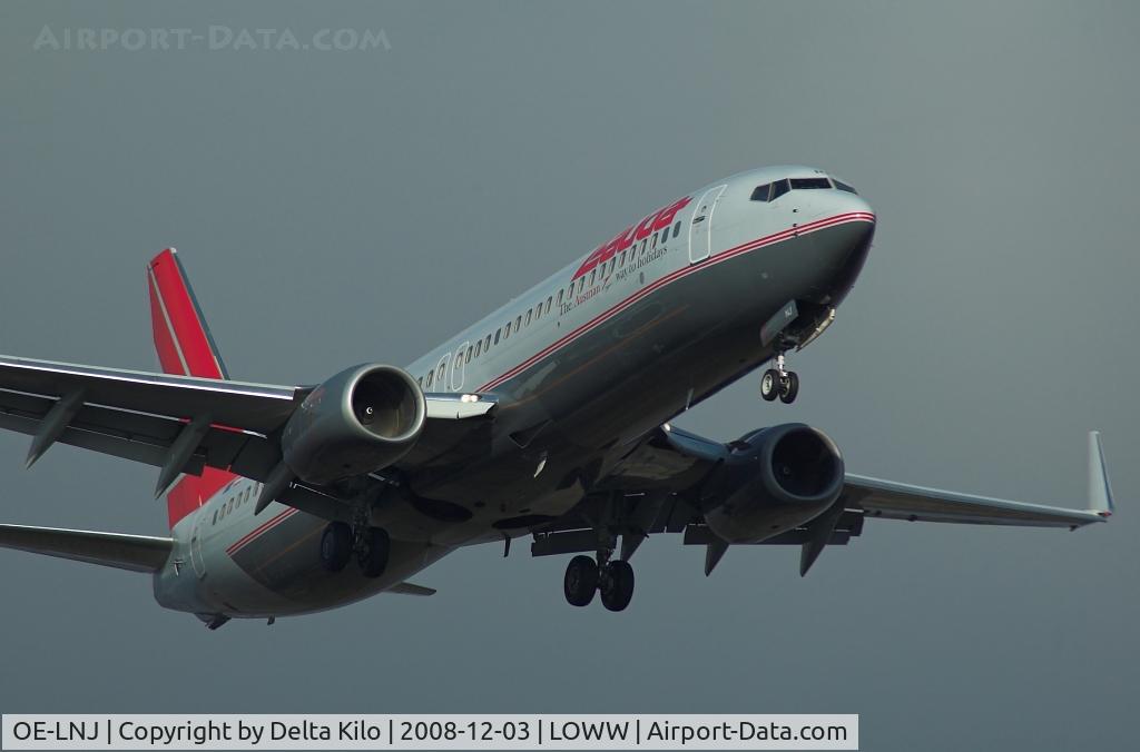 OE-LNJ, 1998 Boeing 737-8Z9 C/N 28177, LAUDA  Boeing