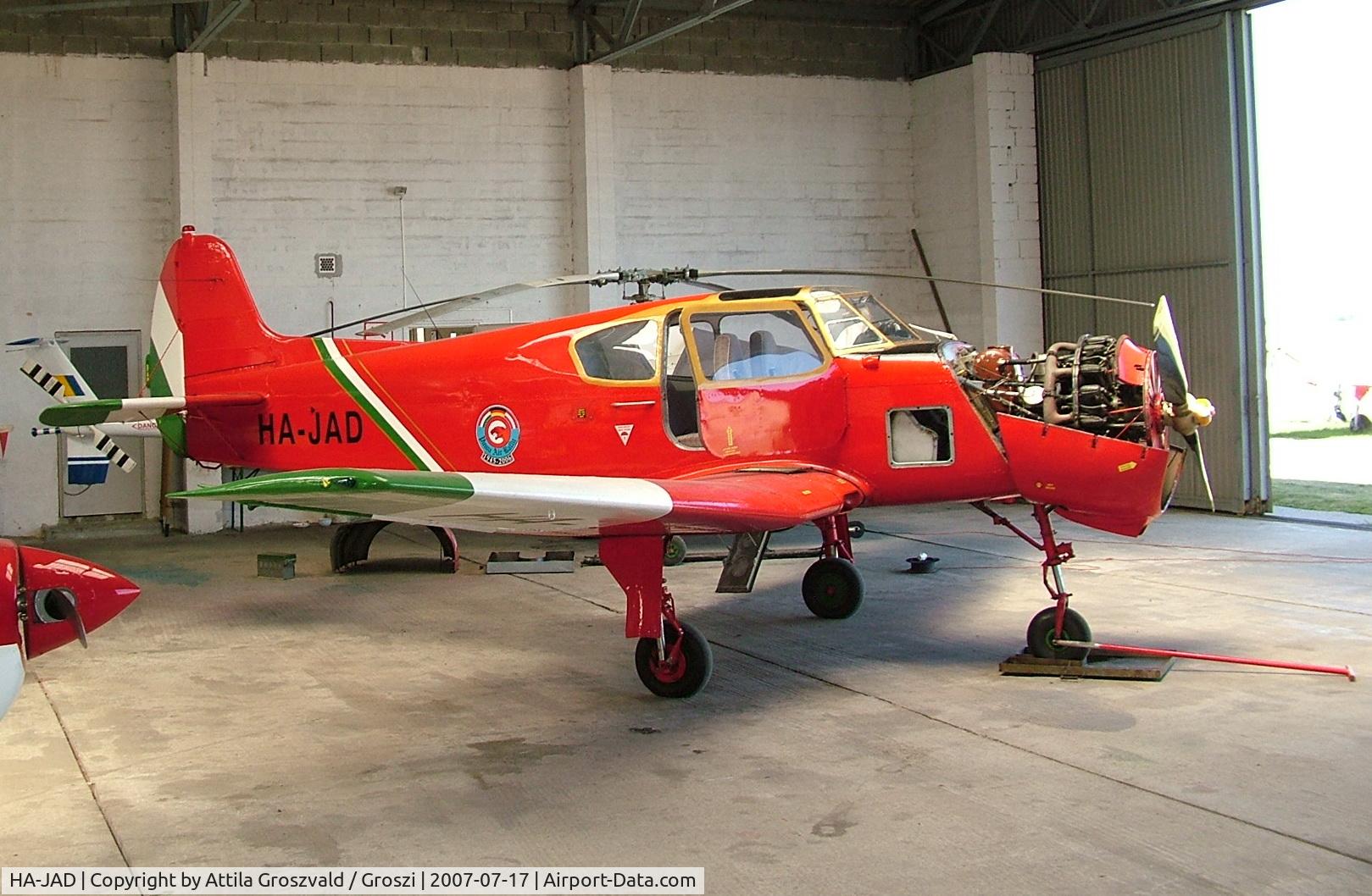 HA-JAD, 1975 Yakovlev Yak-18T C/N 5200509, Györszentiván-Böny Airport, Hungary