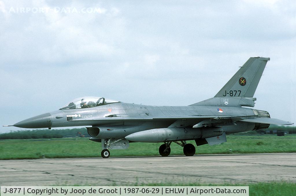 J-877, Fokker F-16AM Fighting Falcon C/N 6D-94, This F-16 shows a zap of the Spotting Group Volkel on the fin. Can't read the text above...