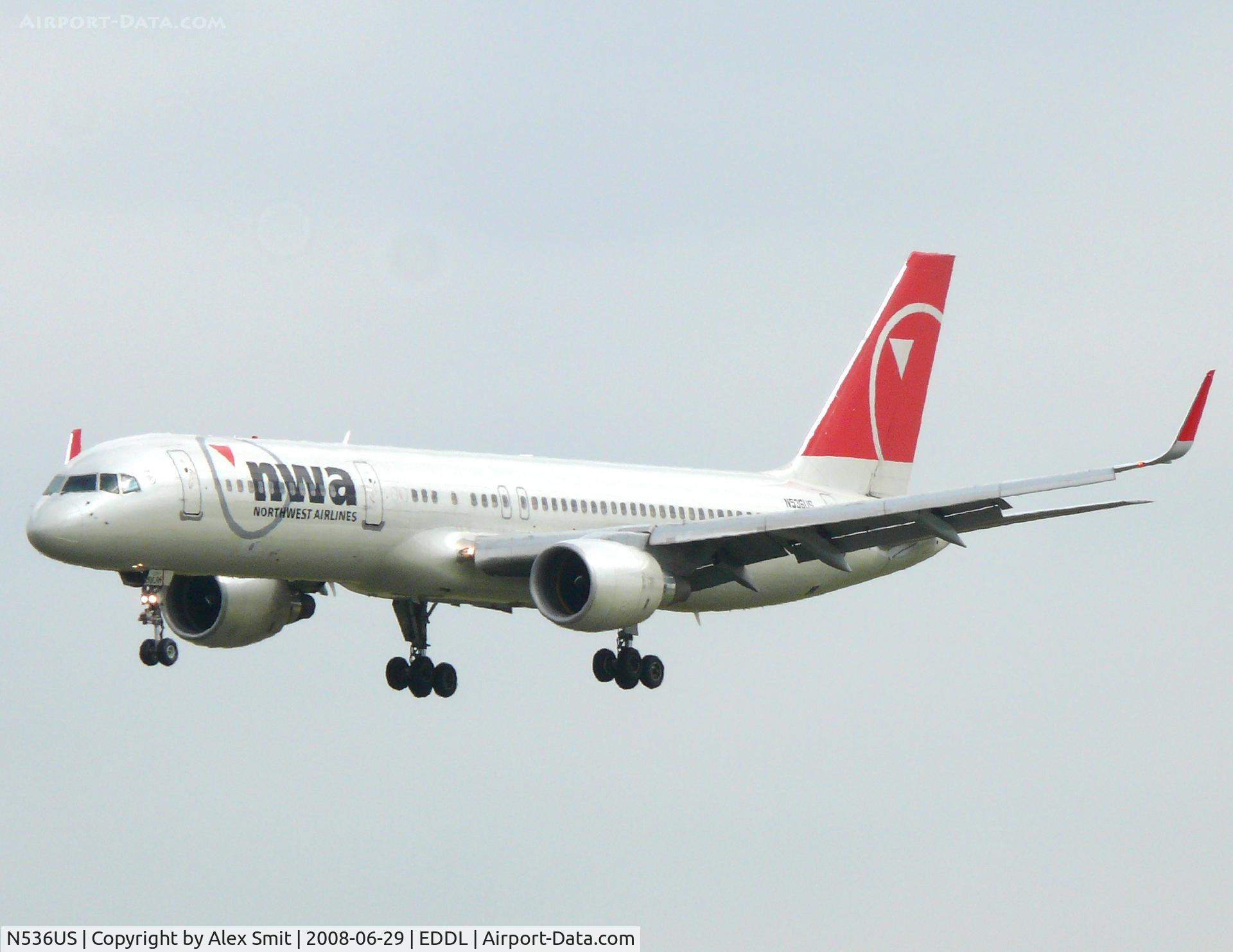 N536US, 1995 Boeing 757-251 C/N 26483, Boeing B757-251 N536US Northwest Airlines
