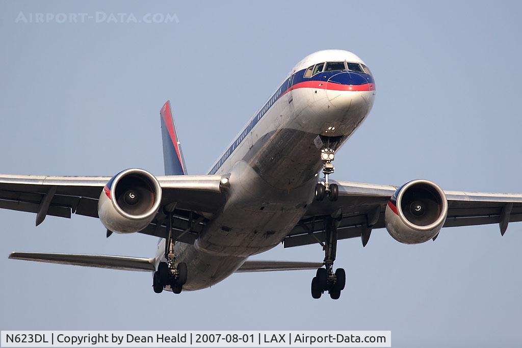 N623DL, 1987 Boeing 757-232 C/N 22913, Delta Airlines N623DL (FLT DAL765) from Cincinnati /Northern Kentucky Int'l (KCVG) on short-final to RWY 24R.