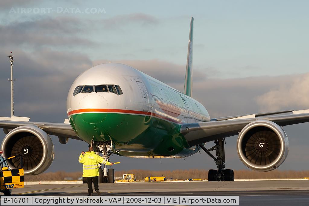 B-16701, 2005 Boeing 777-35E/ER C/N 32639, Eva Air Boeing 777-300