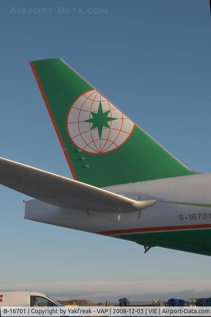 B-16701, 2005 Boeing 777-35E/ER C/N 32639, Eva Air Boeing 777-300