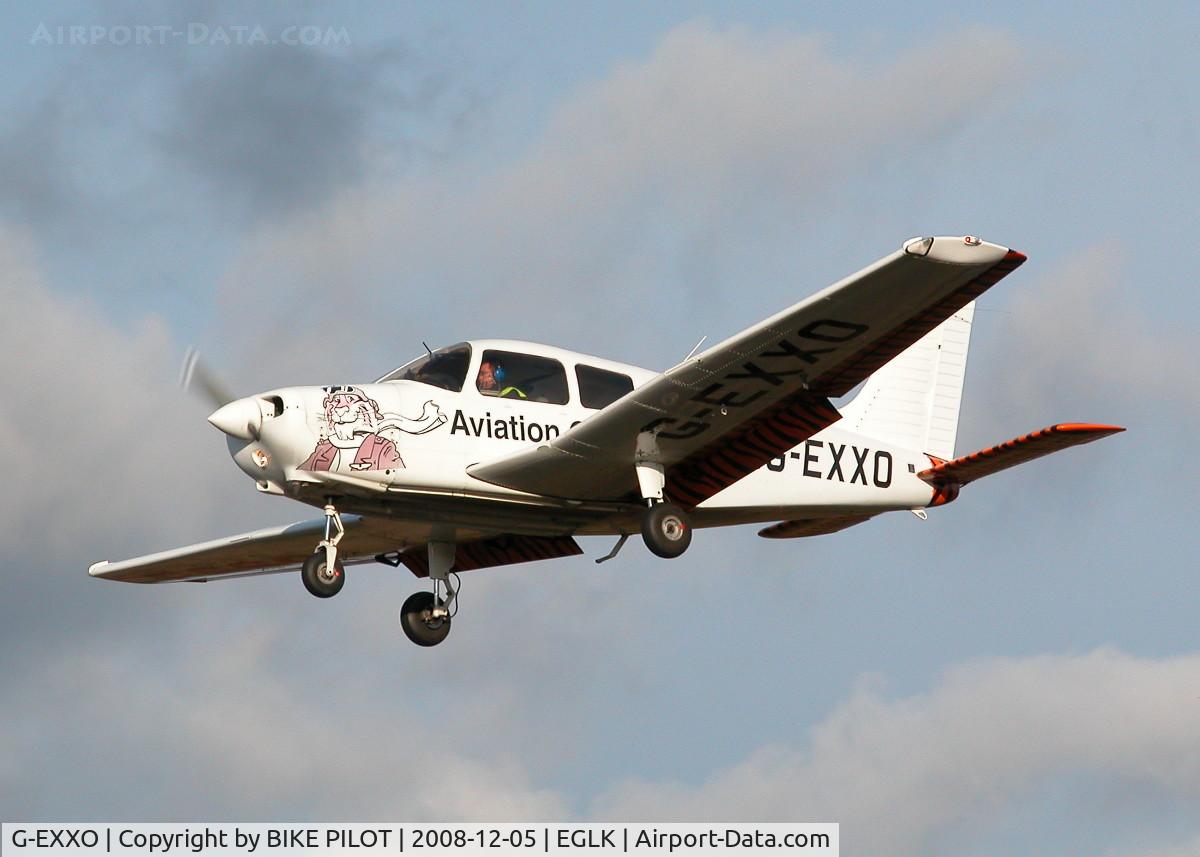 G-EXXO, 1989 Piper PA-28-161 Cadet C/N 2841210, FINALS FOR RUNWAY 25