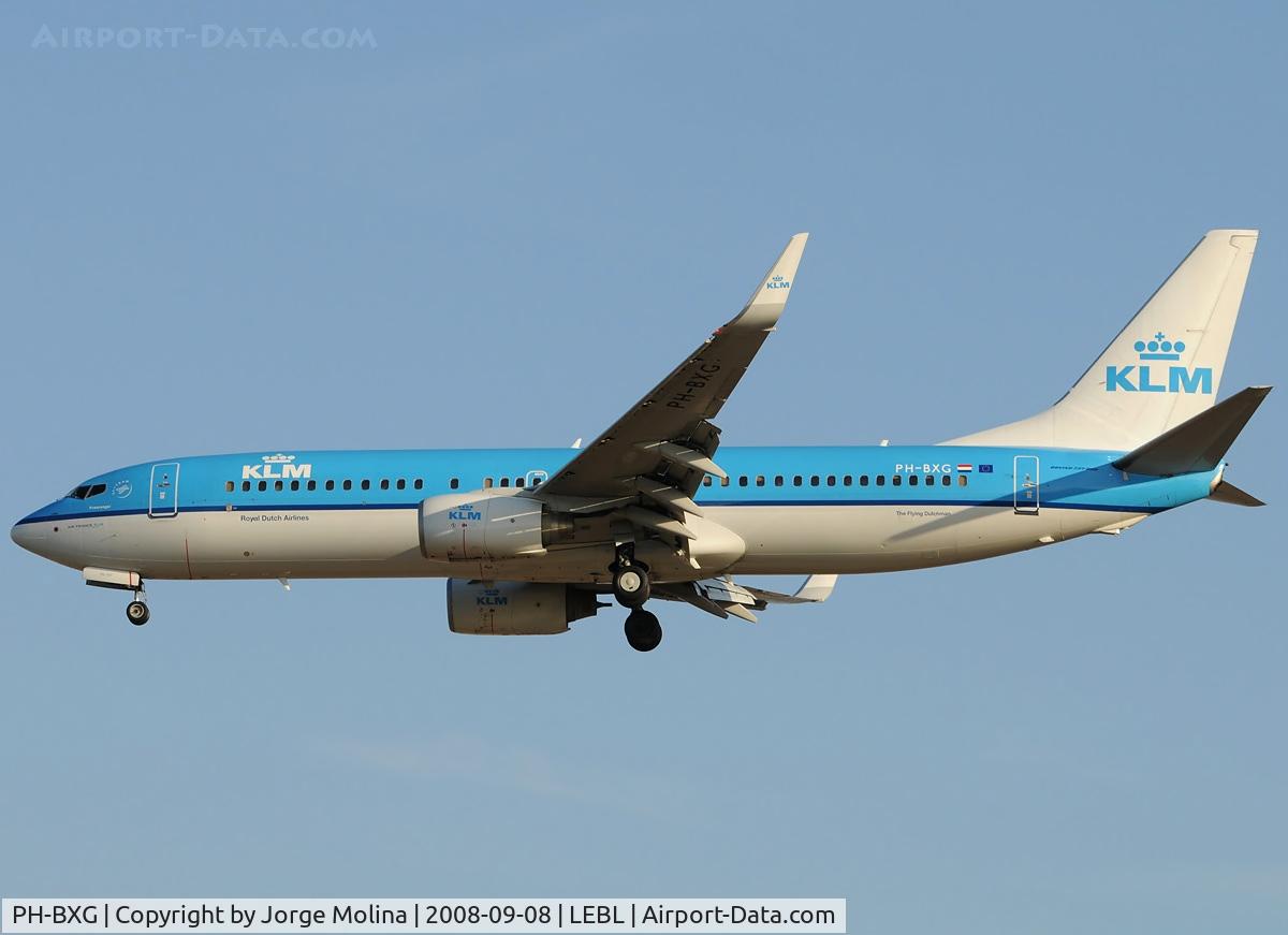 PH-BXG, 2000 Boeing 737-8K2 C/N 30357, On final to RWY 25R.