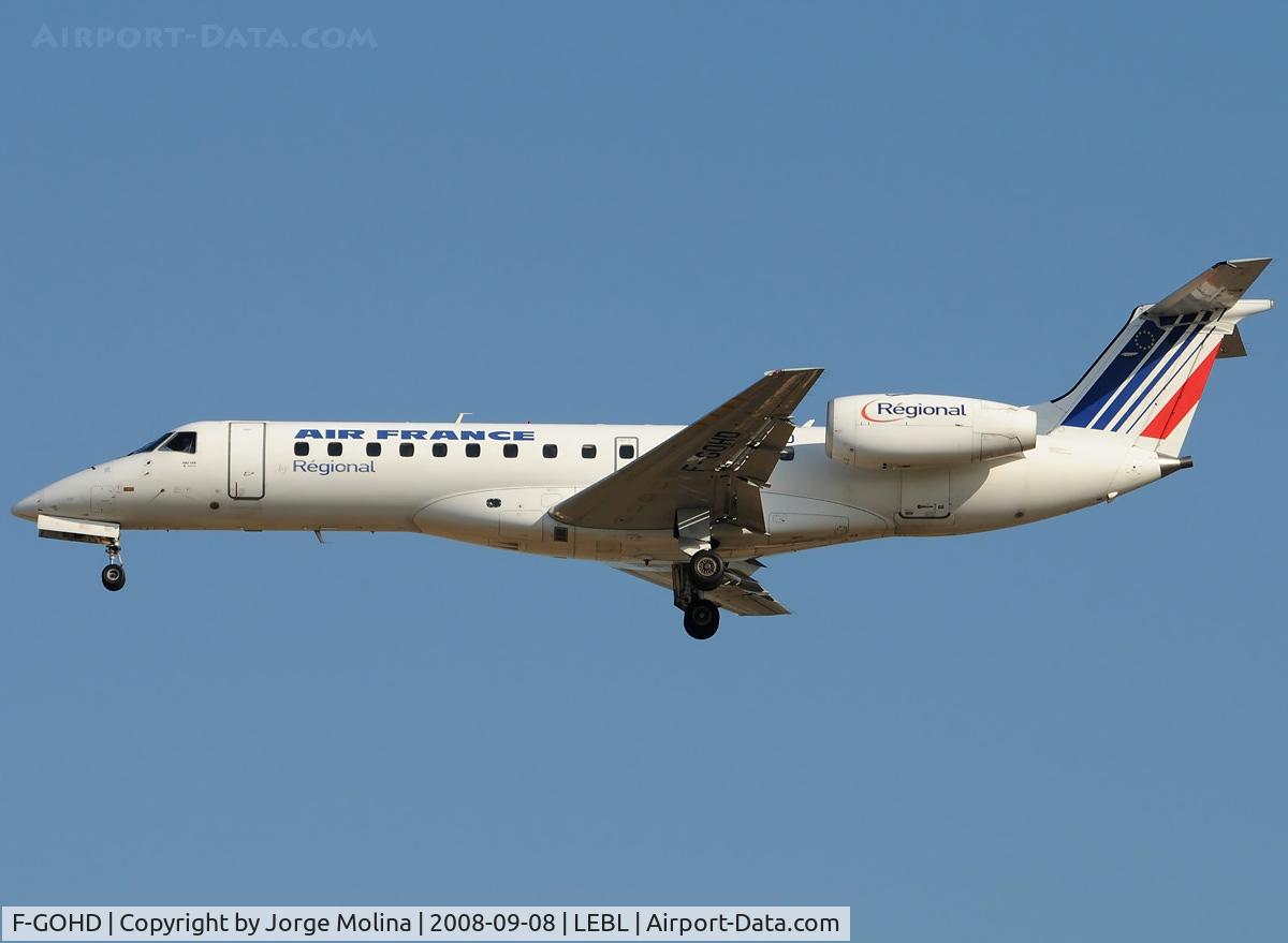 F-GOHD, 2000 Embraer ERJ-135ER (EMB-135ER) C/N 145252, Clear to land RWY 25R.