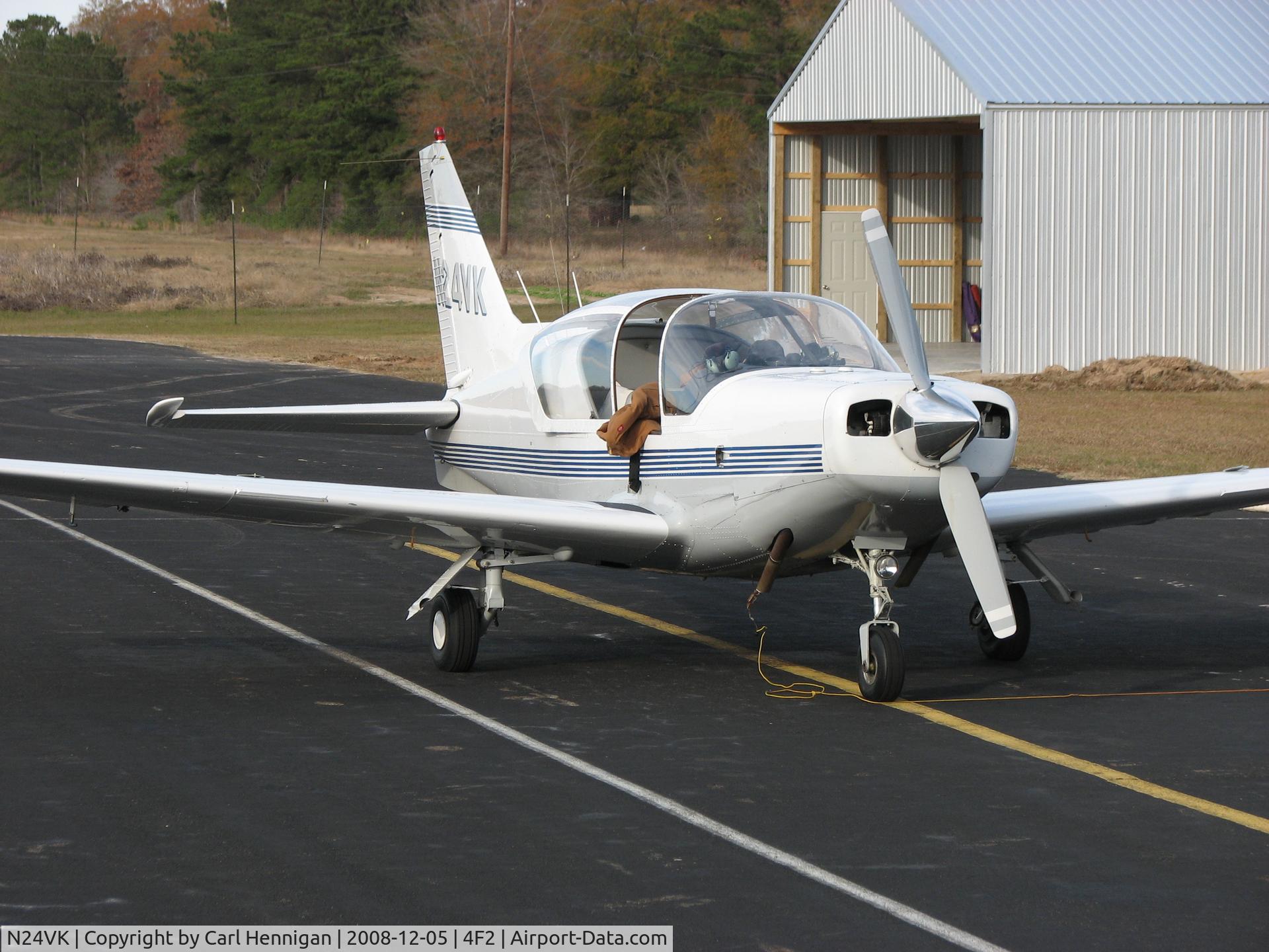 N24VK, 2002 Karlsen R Douglas DOUGLAS K7 C/N 007, Fuel stop