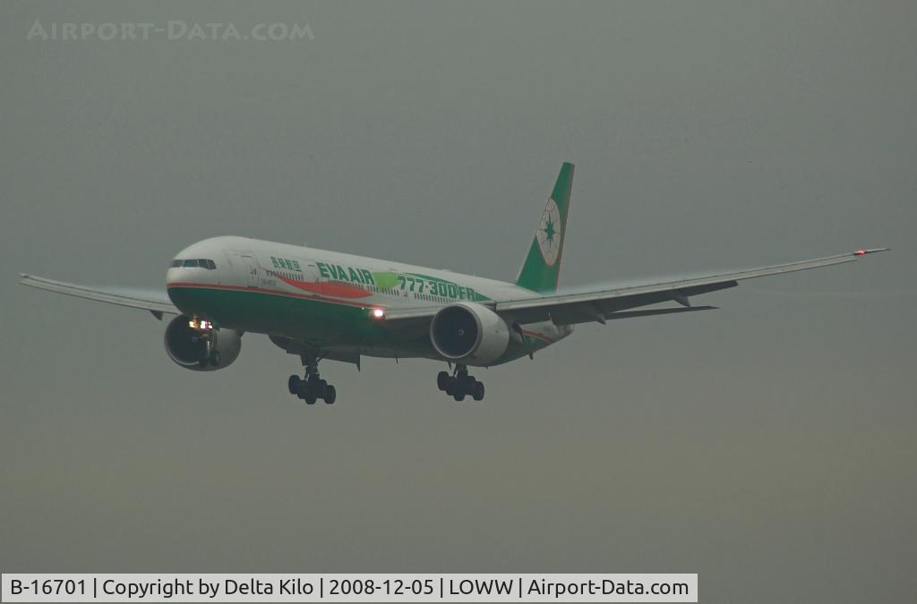 B-16701, 2005 Boeing 777-35E/ER C/N 32639, EVA AIR it rains