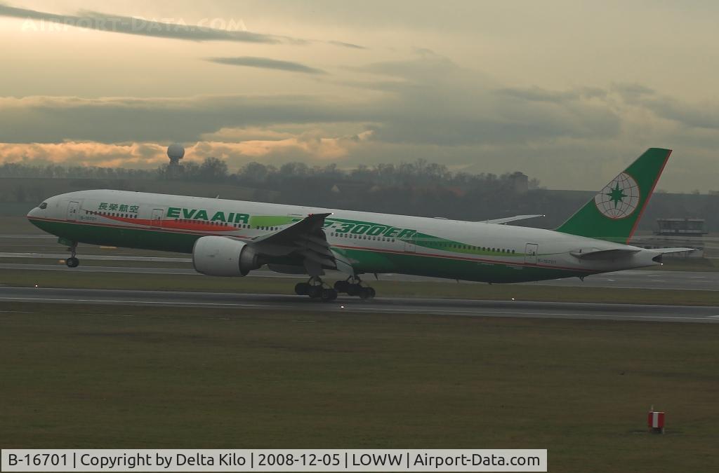 B-16701, 2005 Boeing 777-35E/ER C/N 32639, EVA AIR secounds for touchdown rwy16
