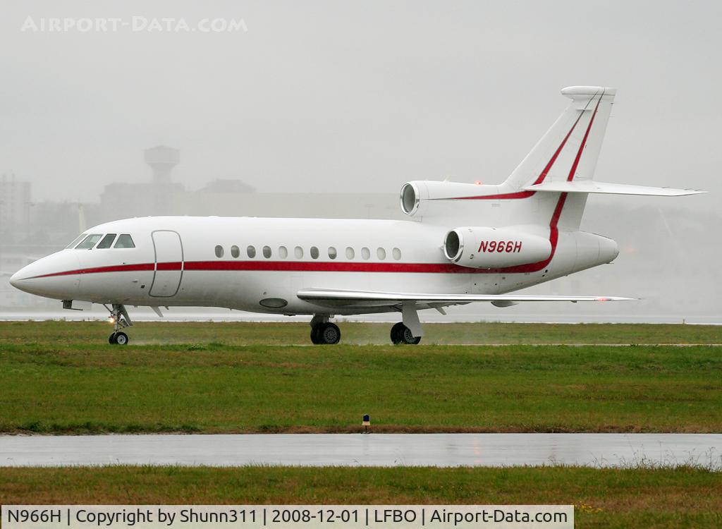 N966H, 2004 Dassault Falcon 900EX C/N 126, Rolling to the General Aviation...