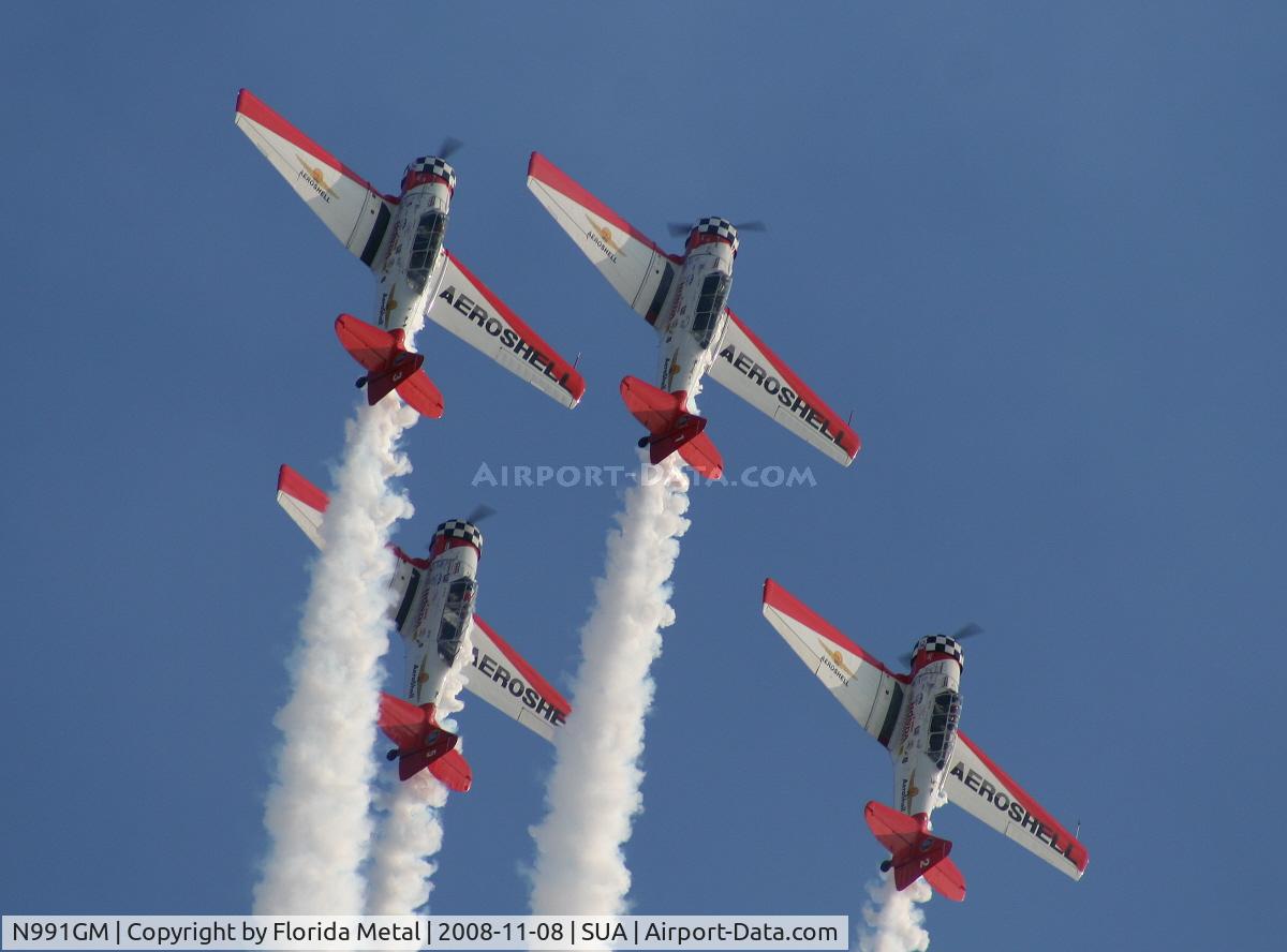 N991GM, 1941 North American AT-6C Texan C/N 88-17575, Aeroshell T-6 team