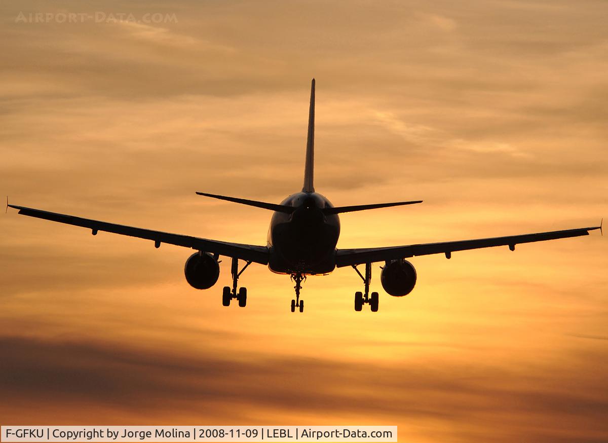 F-GFKU, 1991 Airbus A320-211 C/N 0226, On final to RWY 25R.