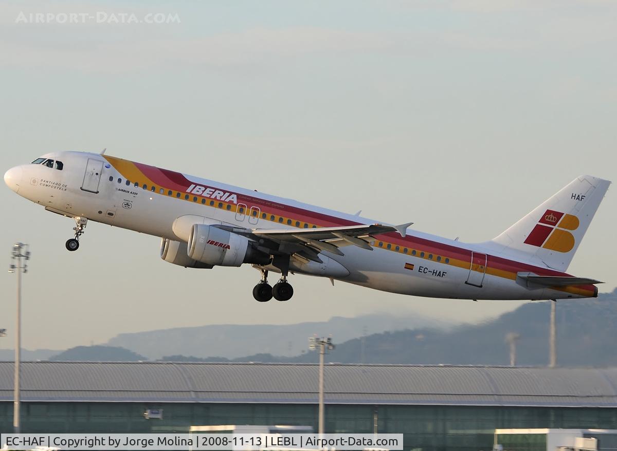 EC-HAF, 1999 Airbus A320-214 C/N 1047, Taking off RWY 25L.