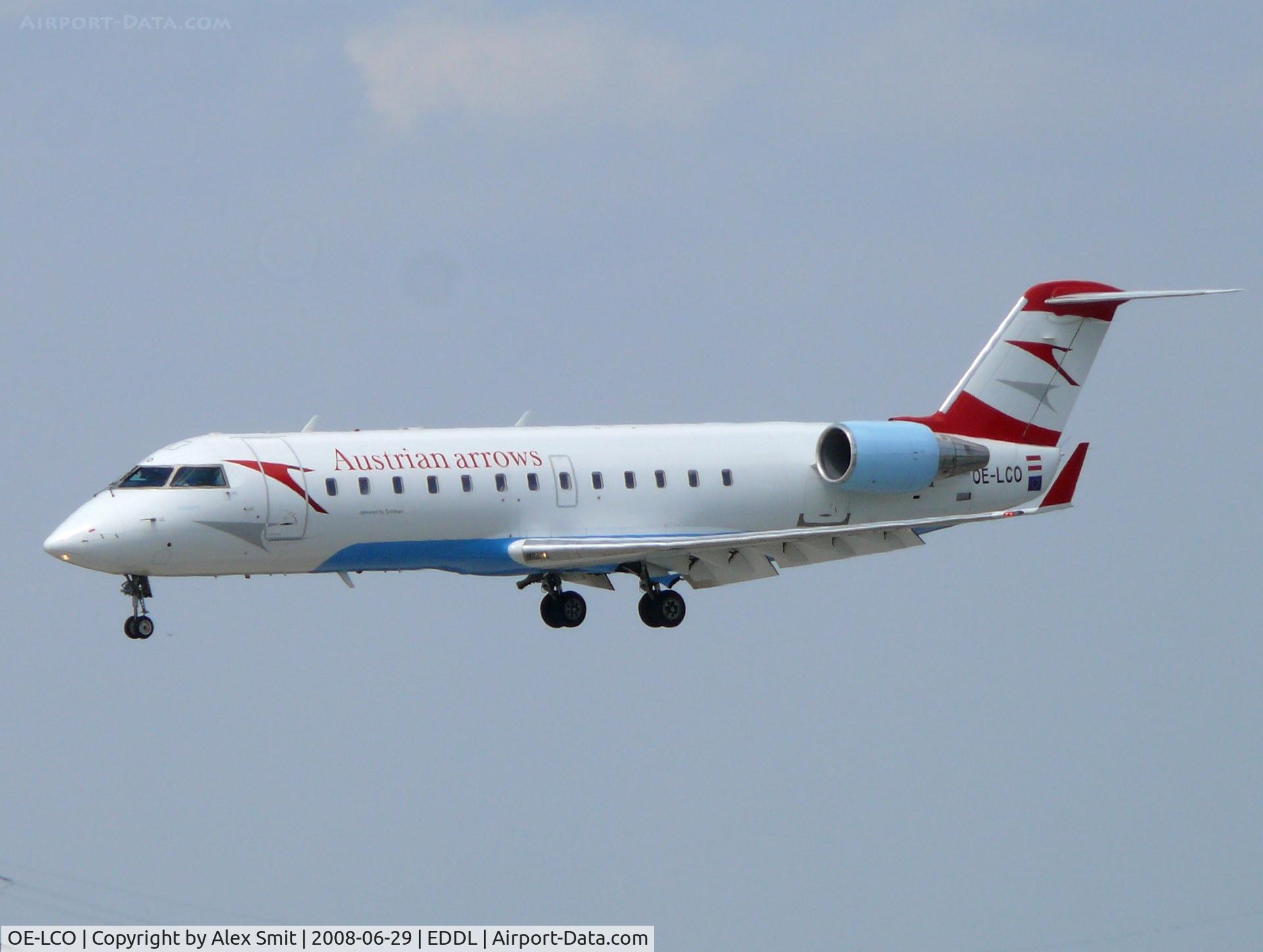 OE-LCO, 2000 Canadair CRJ-200LR (CL-600-2B19) C/N 7371, Canadair CRJ200LR OE-LCO Austrian Arrows