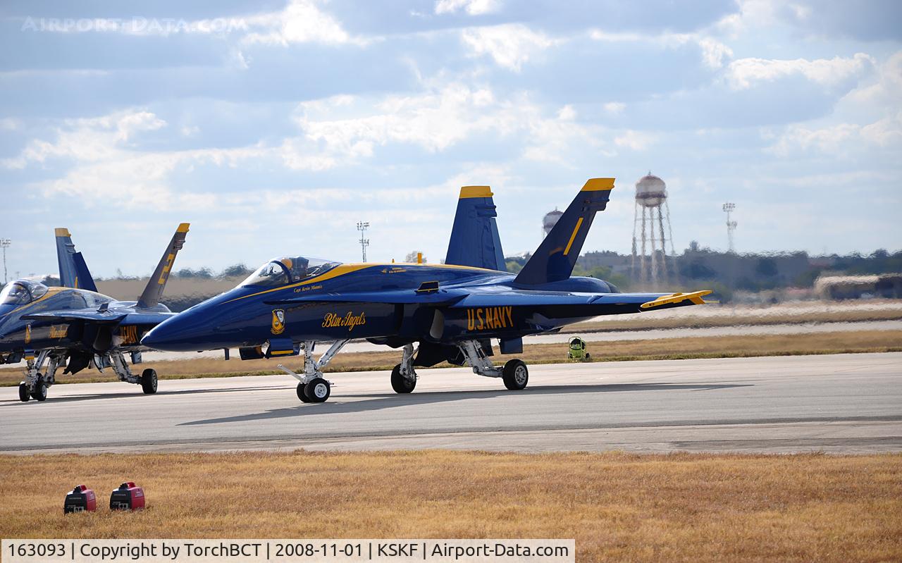 163093, McDonnell Douglas F/A-18A Hornet C/N 0475/A391, Blue Angel Lead (1) taxiing out for Lackland Airshow 2008