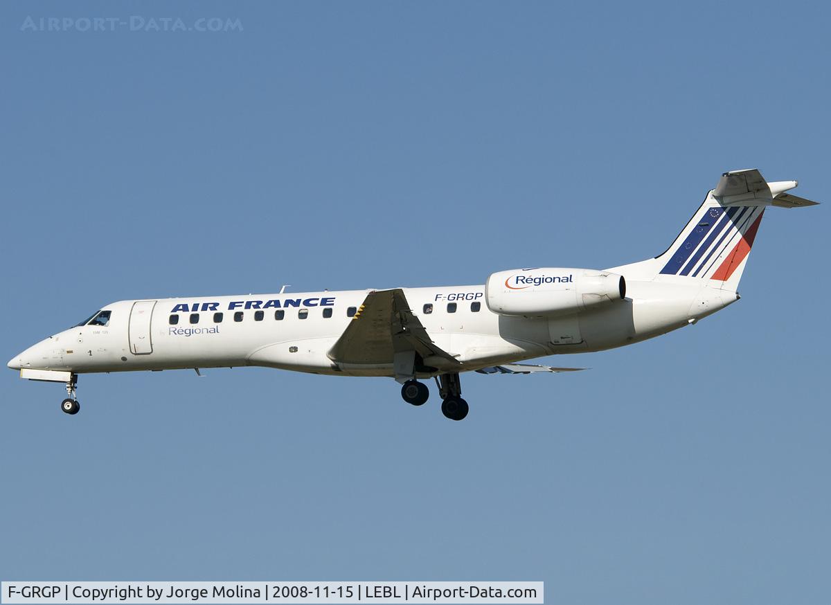 F-GRGP, 1999 Embraer ERJ-135ER (EMB-135ER) C/N 145188, Clear to land RWY 25R.
