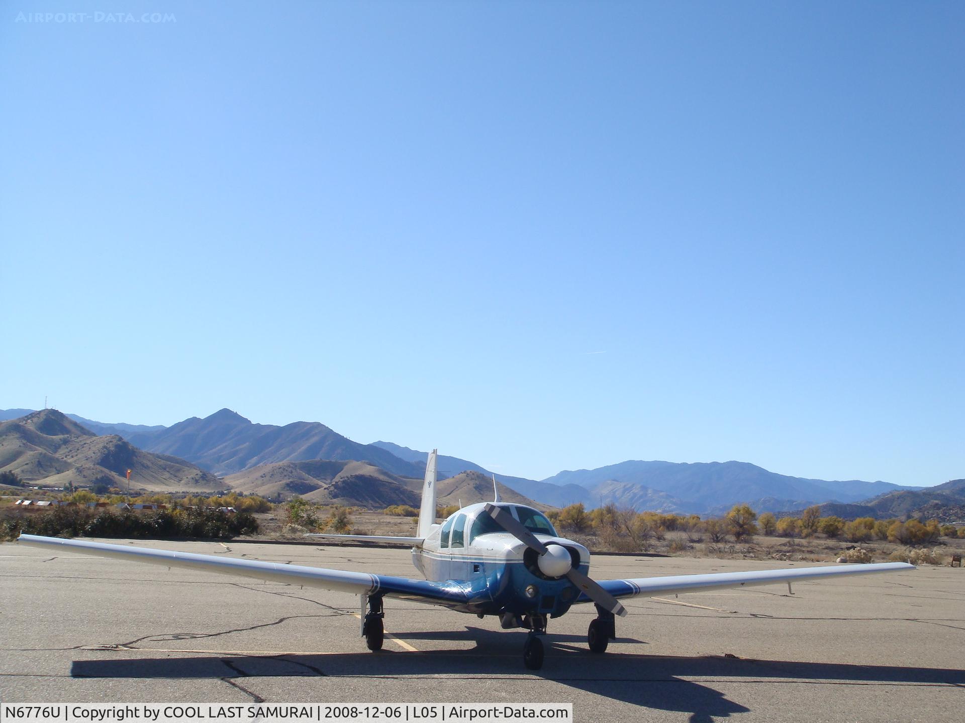 N6776U, 1963 Mooney M20C Ranger C/N 2498, 76U at Kernville Airport Transient Parking