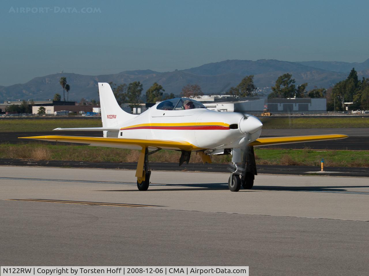 N122RW, 2004 Quicksilver GT400 C/N GT001, N122RW taxiing