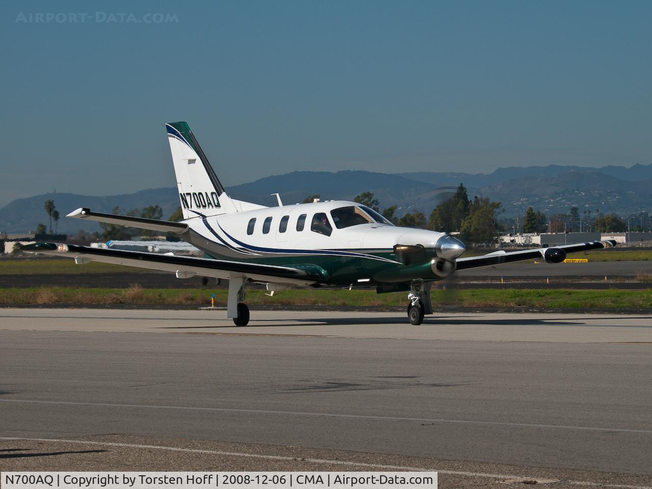 N700AQ, 2003 Socata TBM-700 C/N 252, N700AQ taxiing