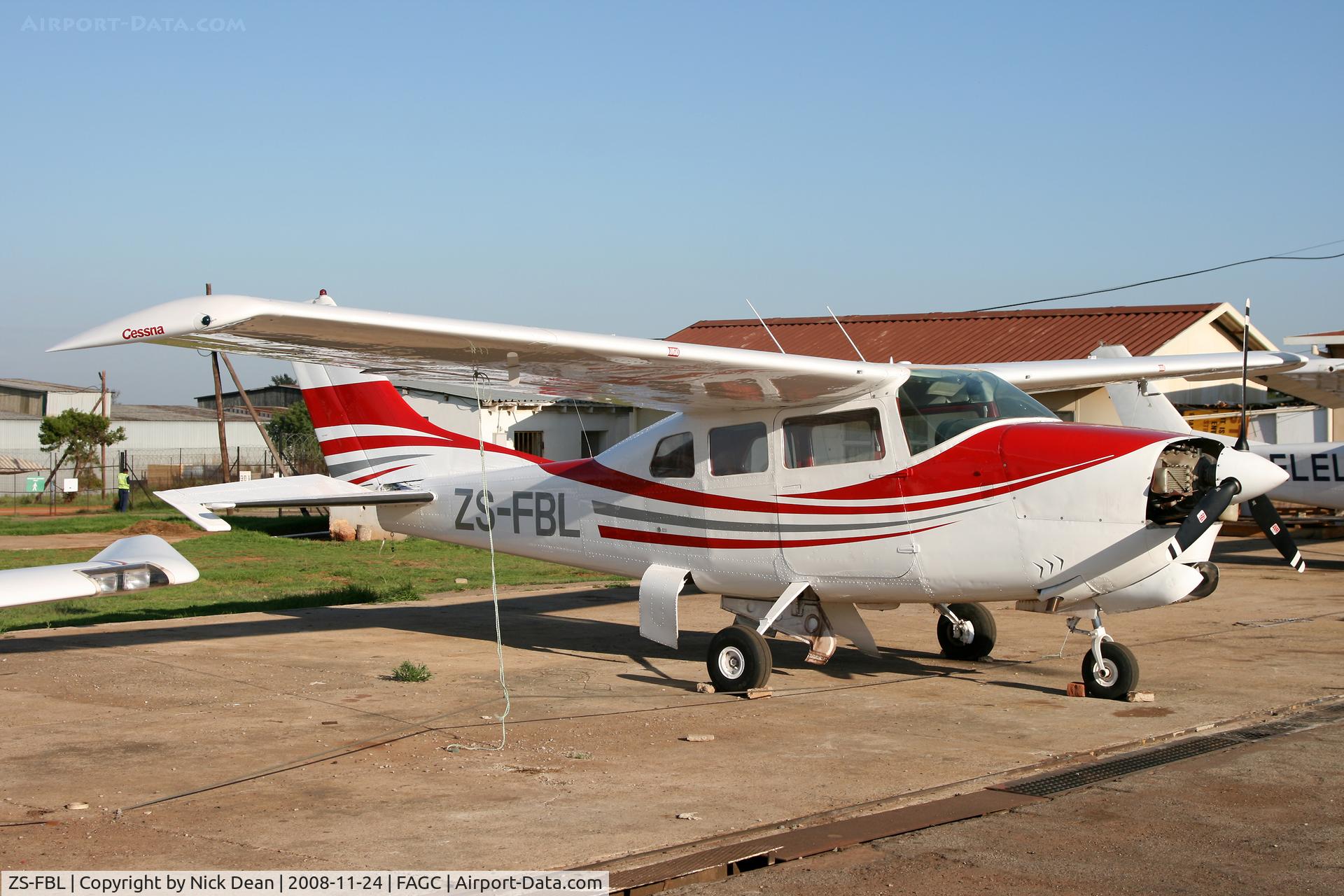 ZS-FBL, Cessna 210G Centurion C/N 21058899, FAGC