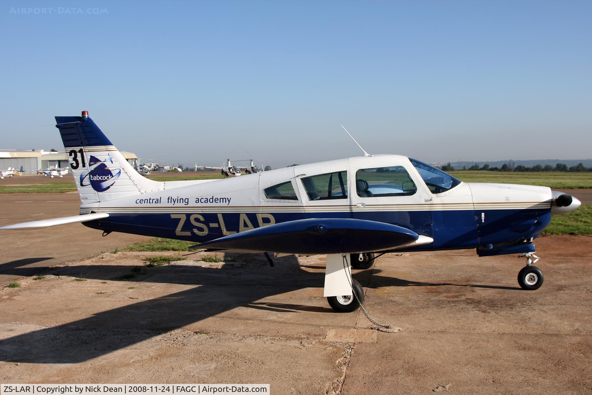 ZS-LAR, 1973 Piper PA-28R-200 Cherokee Arrow II C/N 28R-7335004, FAGC