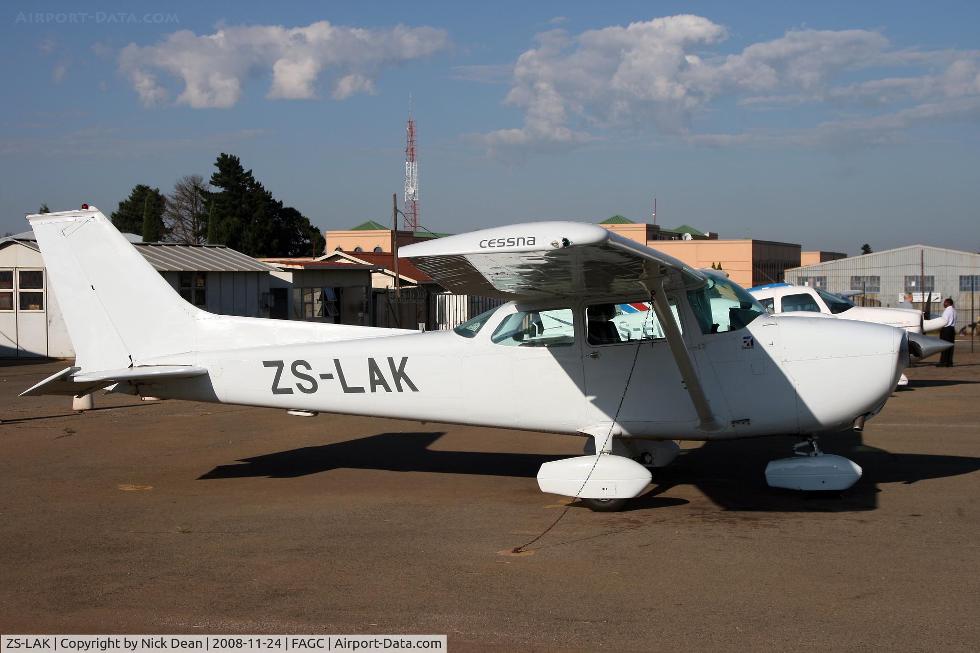 ZS-LAK, Cessna 172M Skyhawk C/N 17262541, FAGC