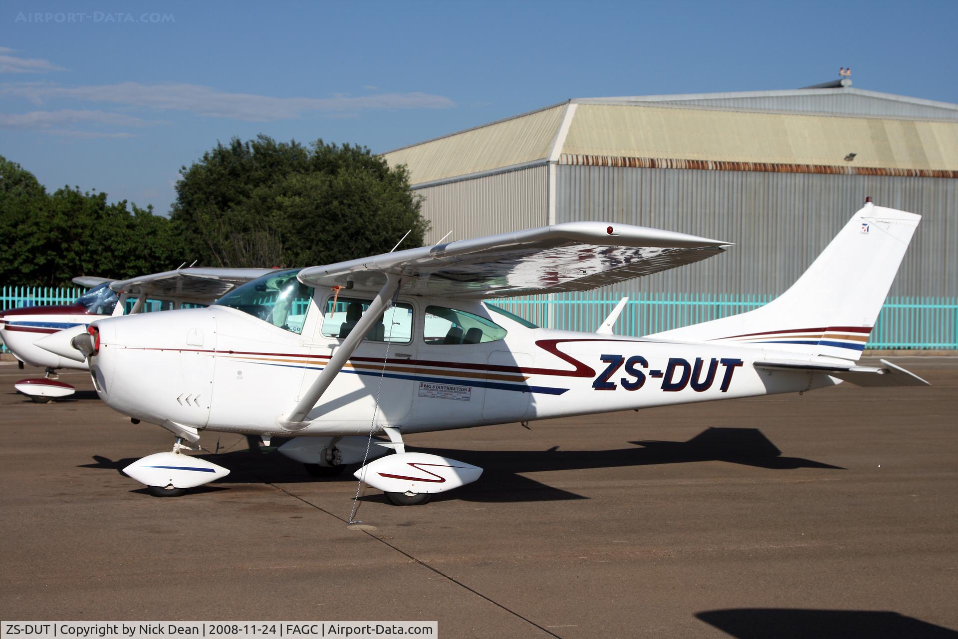 ZS-DUT, Cessna 182G Skylane Skylane C/N 18255518, FAGC
