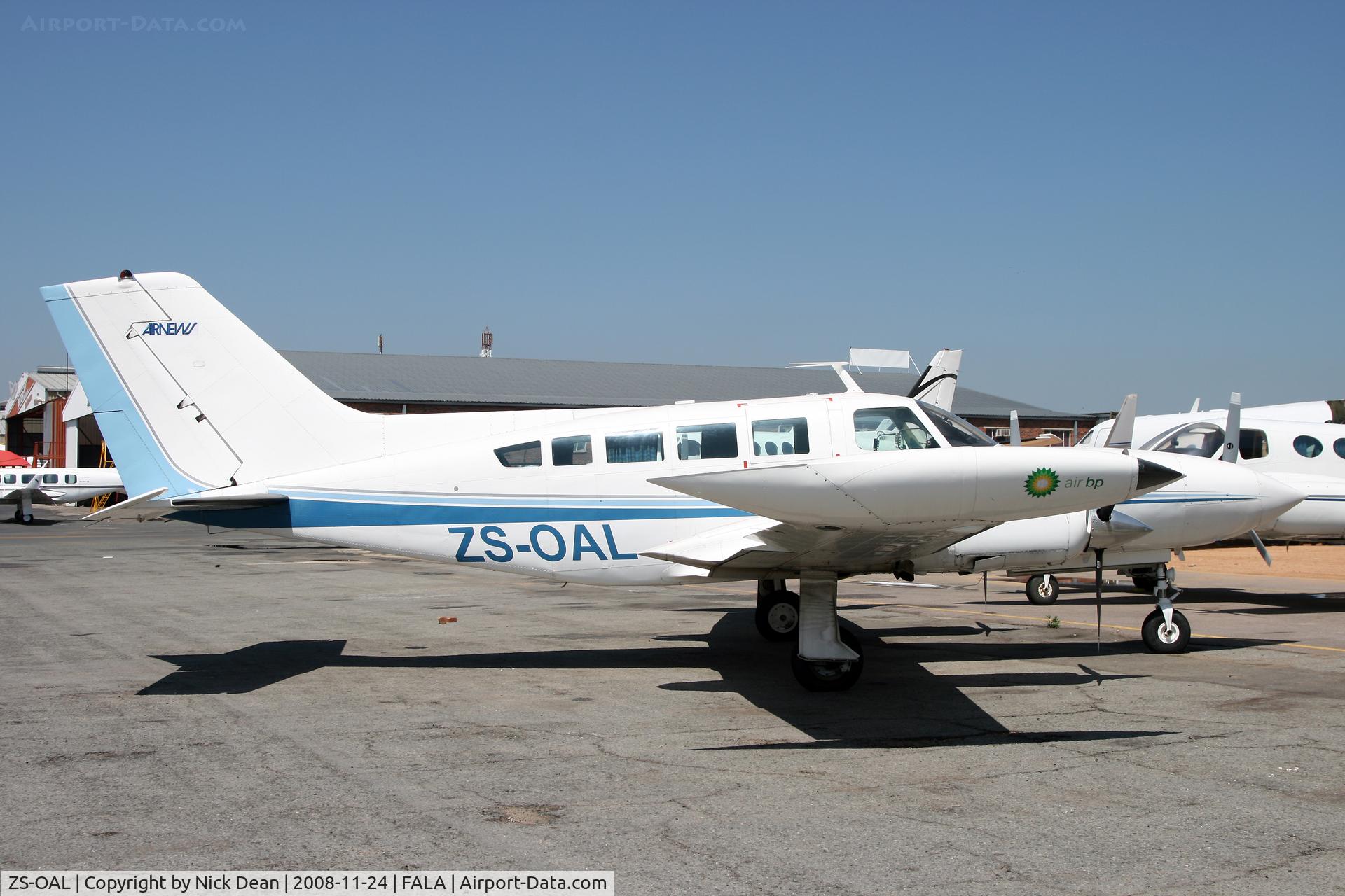 ZS-OAL, Cessna 402B Businessliner C/N 402B-0553, fala