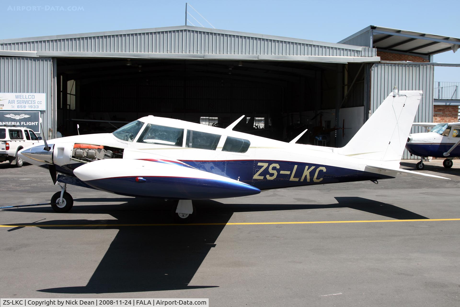 ZS-LKC, 1966 Piper PA-30-160B Twin Comanche Twin Comanche C/N 30-1375, FALA