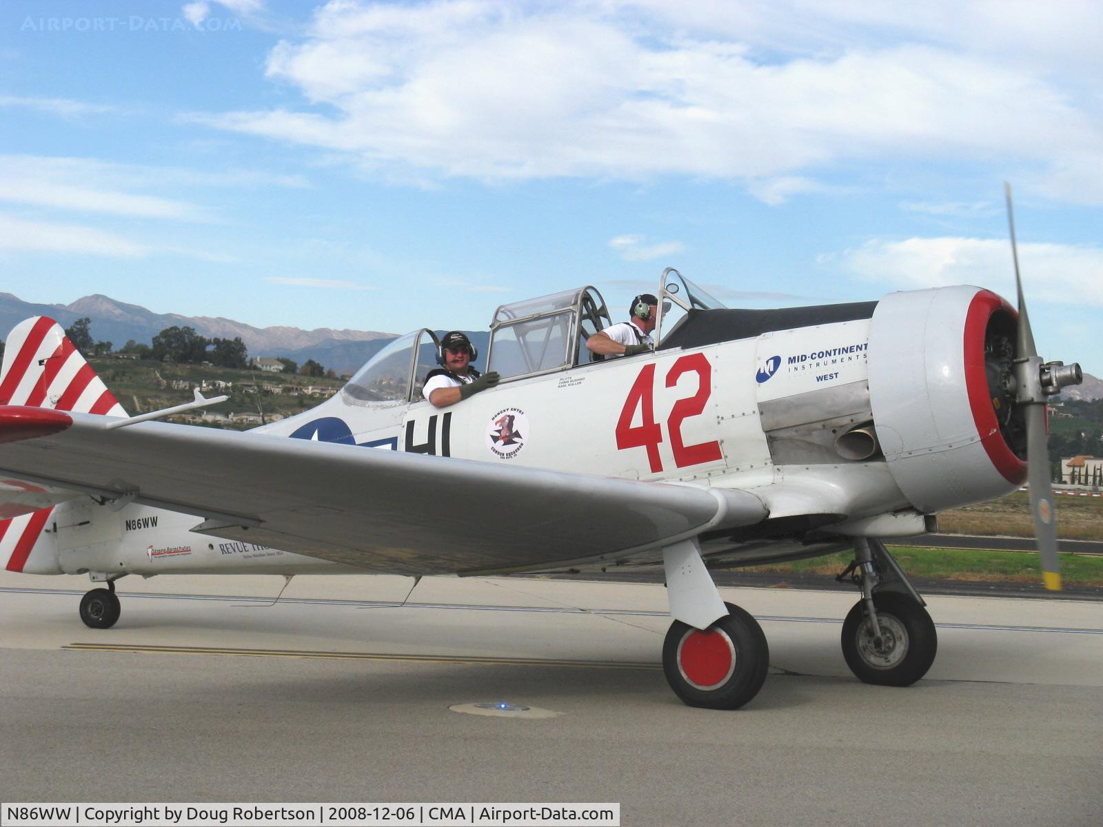 N86WW, 1956 North American SNJ-4 Texan C/N 88-12291, 1956 North American SNJ-4 'Sugarfoot', P&W R-1340 AN-1 550 Hp, taxi to CAF, SoCal Wing after landing Rwy 26
