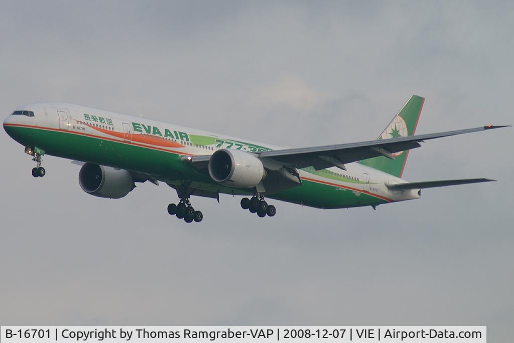 B-16701, 2005 Boeing 777-35E/ER C/N 32639, Eva Air Boeing 777-300