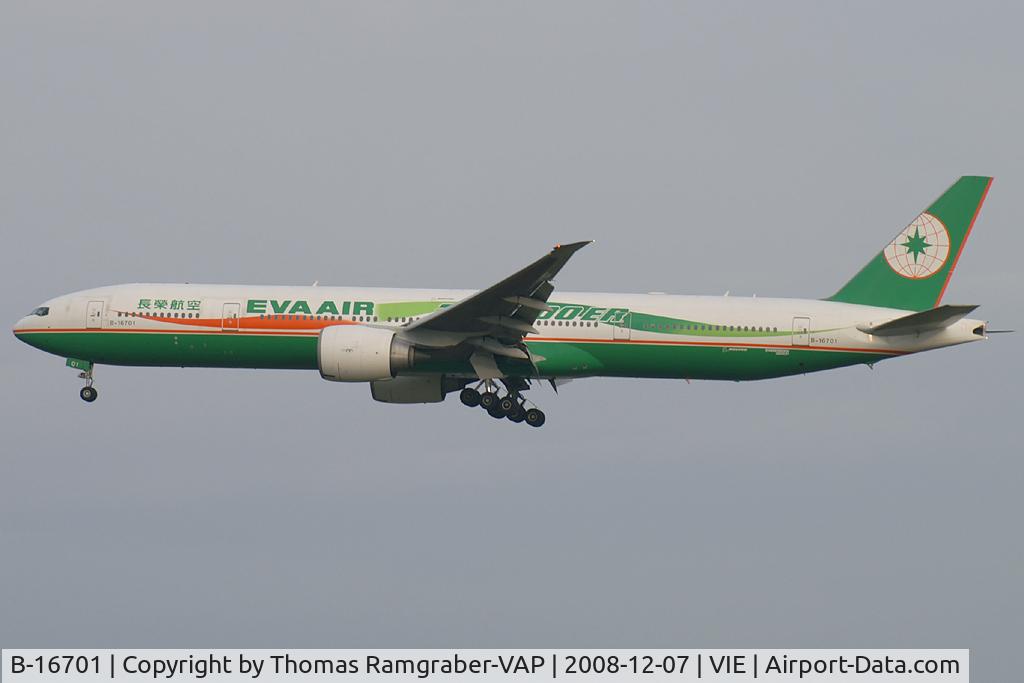 B-16701, 2005 Boeing 777-35E/ER C/N 32639, Eva Air Boeing 777-300