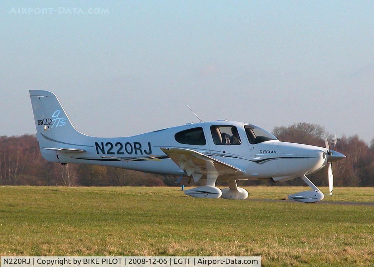 N220RJ, 2006 Cirrus SR22 C/N 1775, TAXYING TO RUNWAY 06