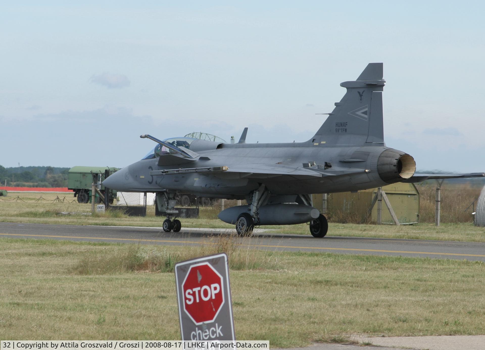 32, Saab JAS-39C Gripen C/N 39303, Kecskemét, Hungarian Air-Forces Base / LHKE / Hungary - Airshow '2008