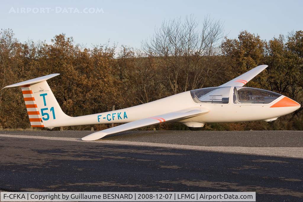 F-CFKA, Grob G-103 Twin Astir II C/N 3585, Resting at dusk.