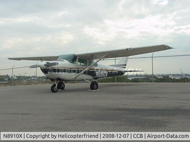 N8910X, 1961 Cessna 182D Skylane C/N 18253310, Parked at Cable