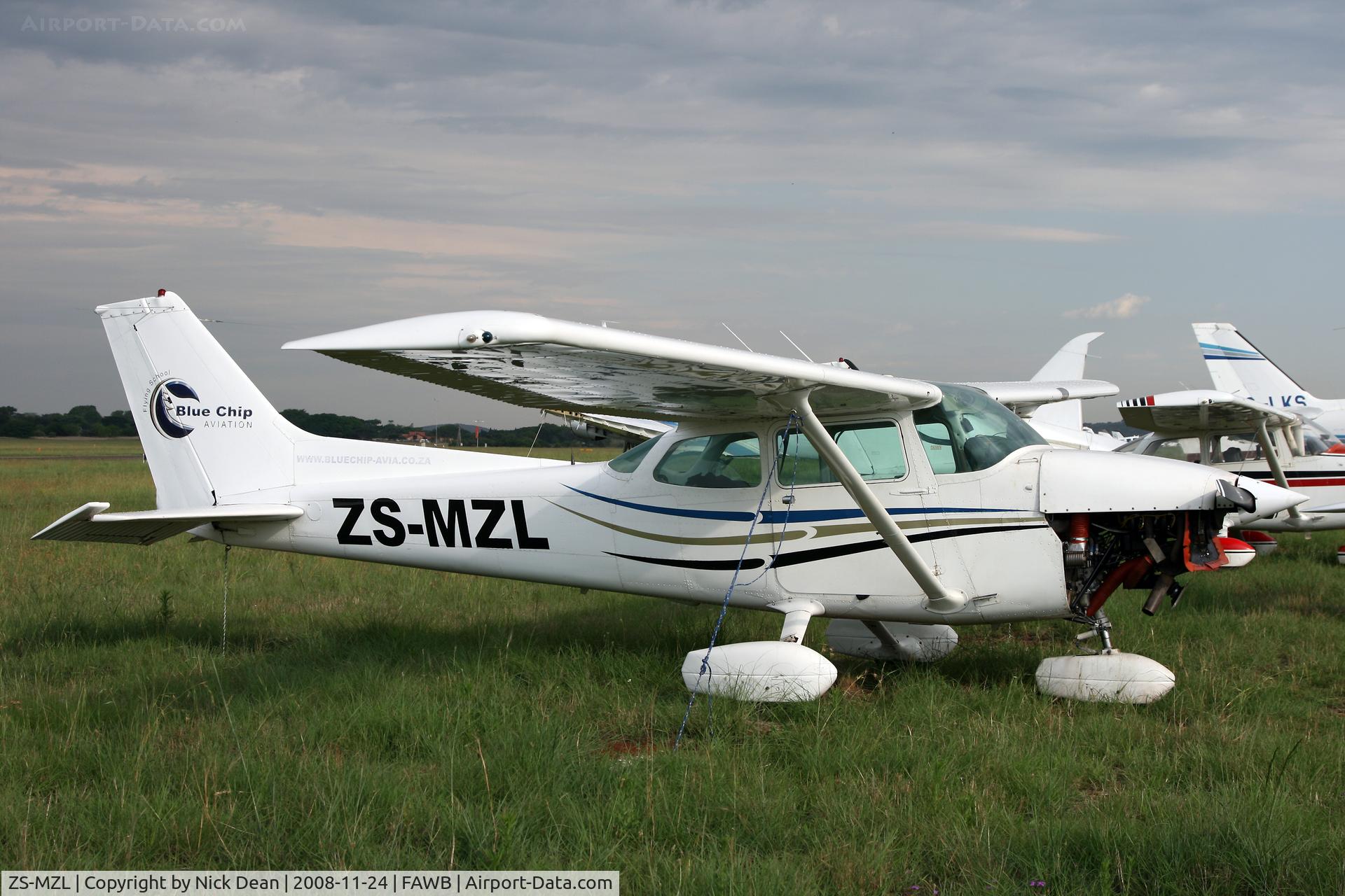 ZS-MZL, Cessna 172N Skyhawk C/N 17272798, FAWB