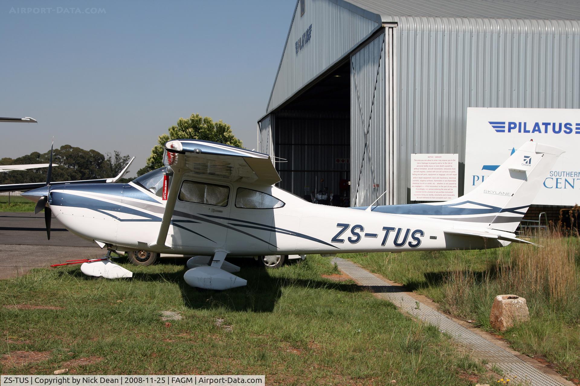 ZS-TUS, Cessna 182T Skylane Skylane C/N 18282042, FAGM
