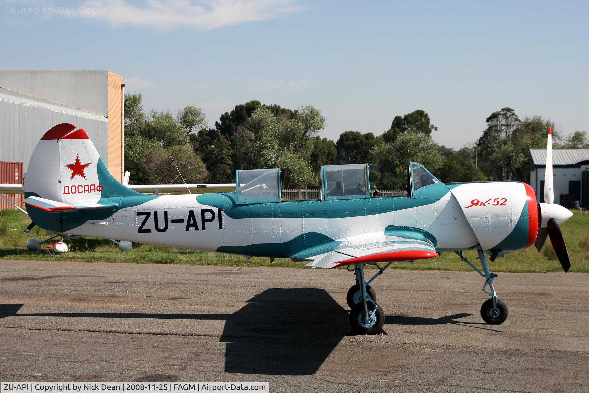 ZU-API, 1991 Yakovlev Yak 52 C/N 9111113, FAGM