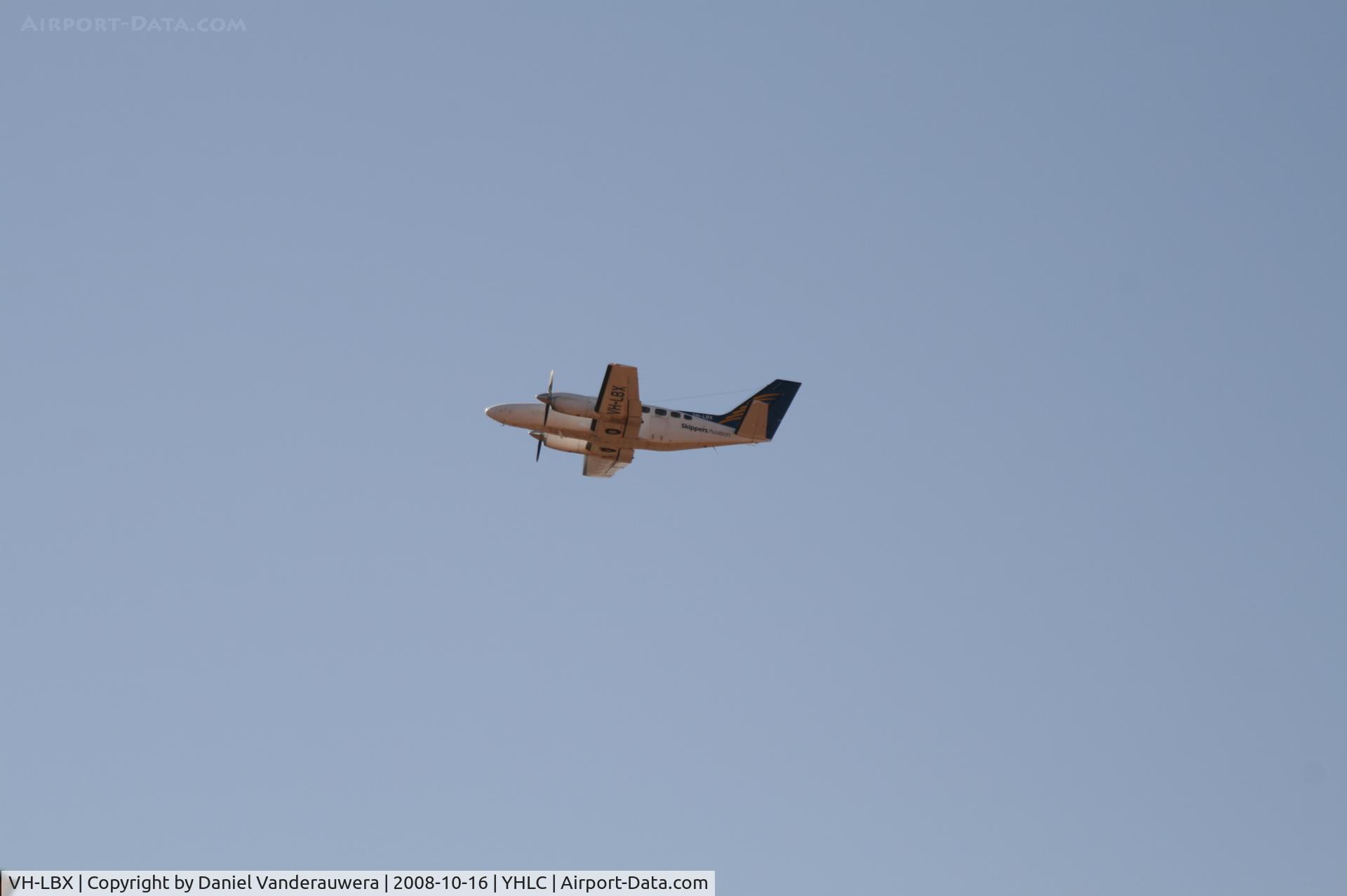 VH-LBX, 1979 Cessna 441 Conquest II C/N 441-0091, taking off