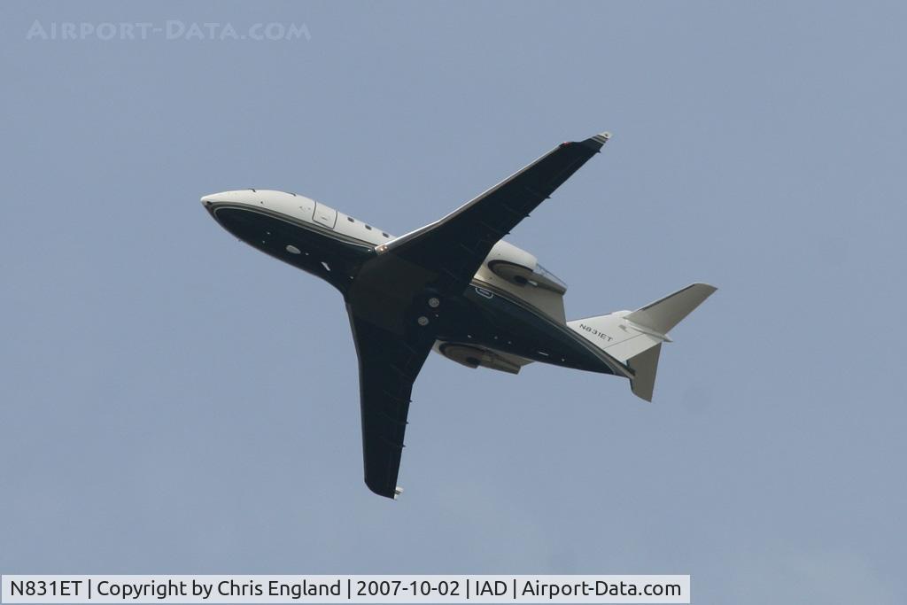 N831ET, 2000 Bombardier Challenger 604 (CL-600-2B16) C/N 5451, taking off from Dulles